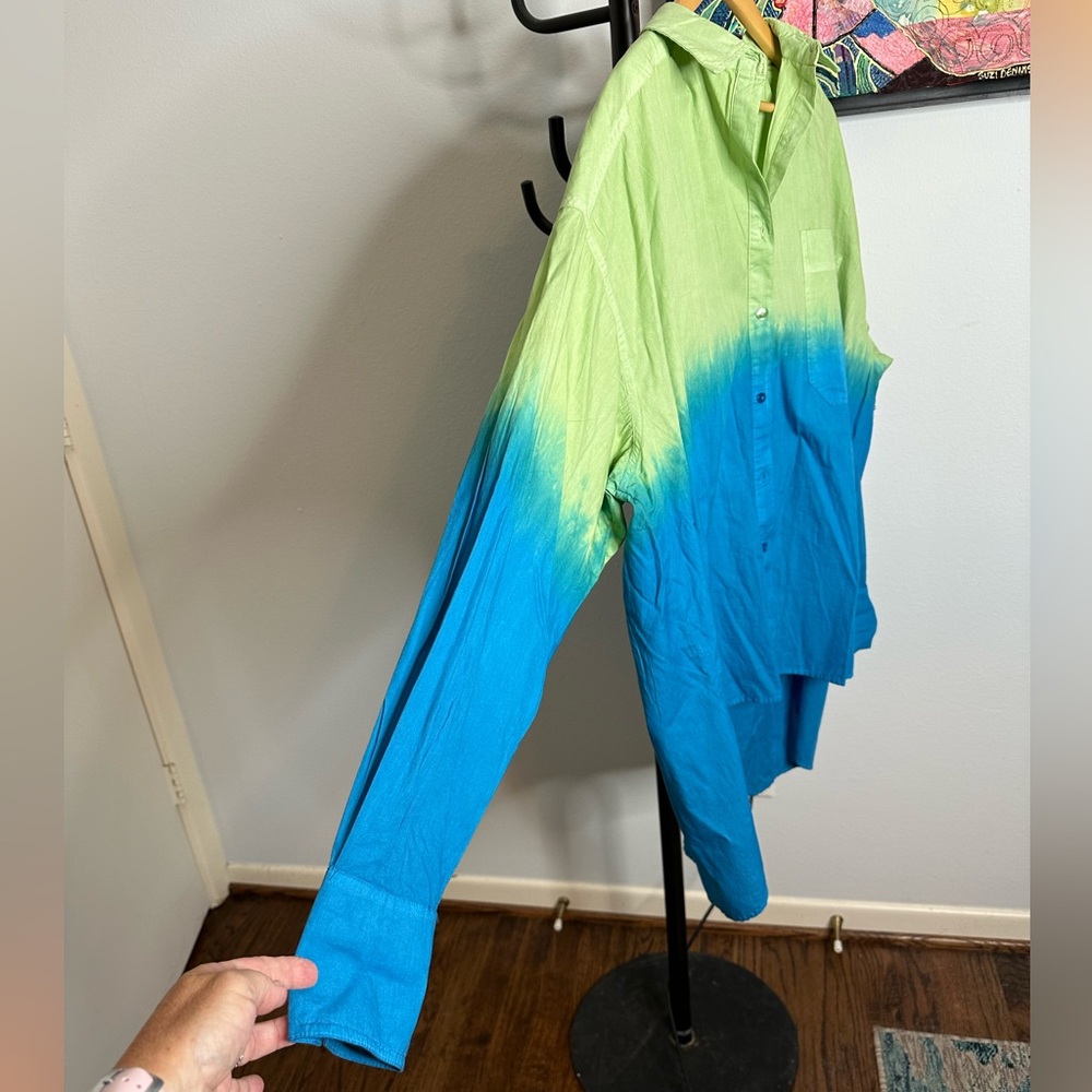 ASOS dip dyed shirt with side split and front pocket. NWT. Blue and green. - Picture 3 of 9
